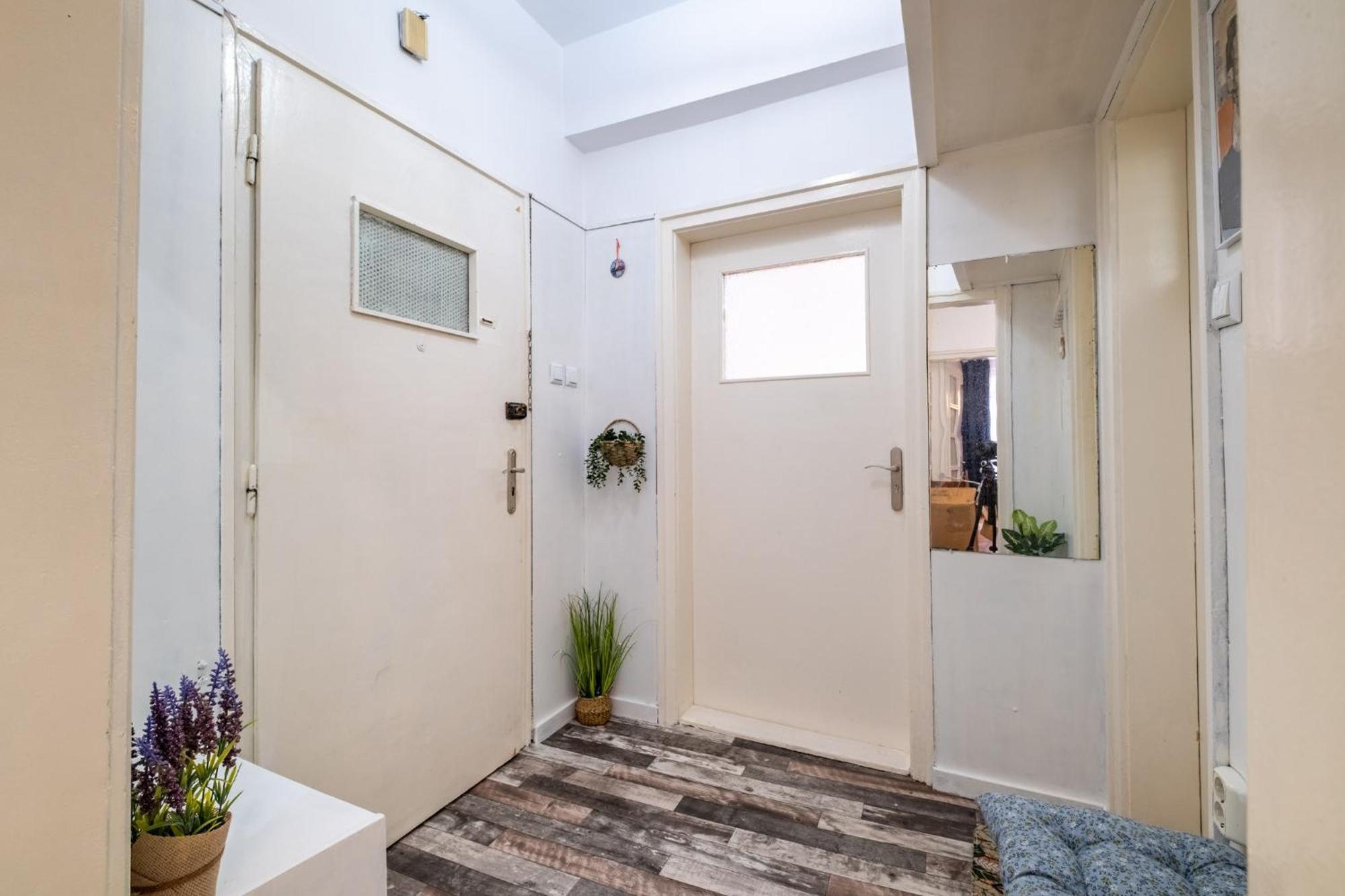Lovely Art Apartment - Victory Varna Exterior photo